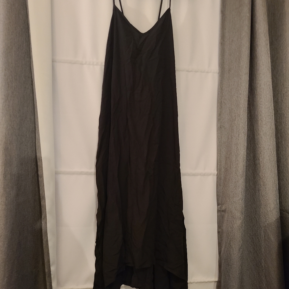 NWT Gap dress in black.